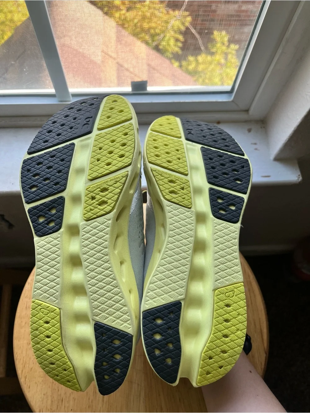 On Running Cloudsurfer 2 Women Running Shoes in Light Gray/Blue and Lime